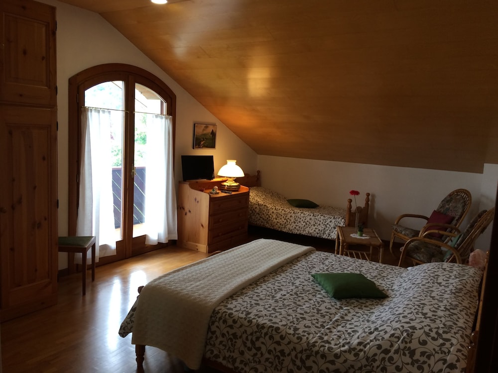 Triple Room, Private Bathroom (External) photo 3
