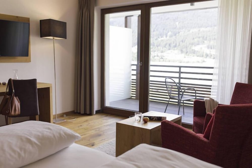 Superior Double Room (Piz Lad Premium) photo 3