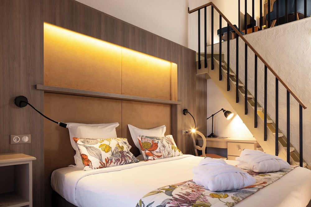 Junior Double Room