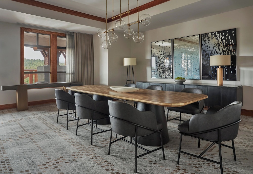 The Alpine Suite - Photo 2