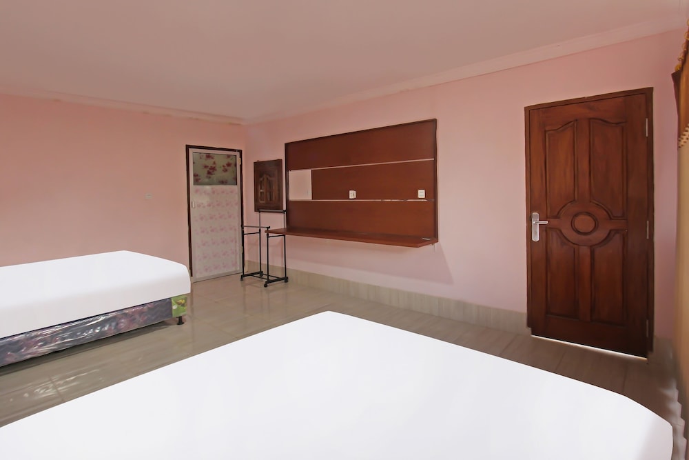 Deluxe Twin Room photo 3