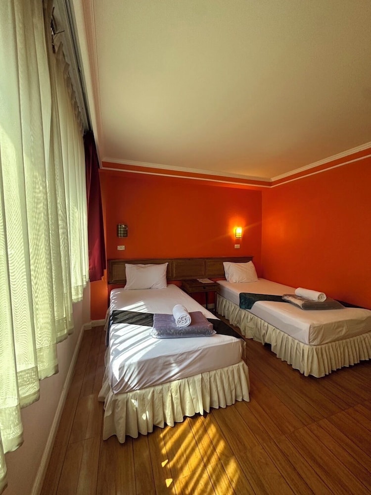 Standard Twin Room photo 3