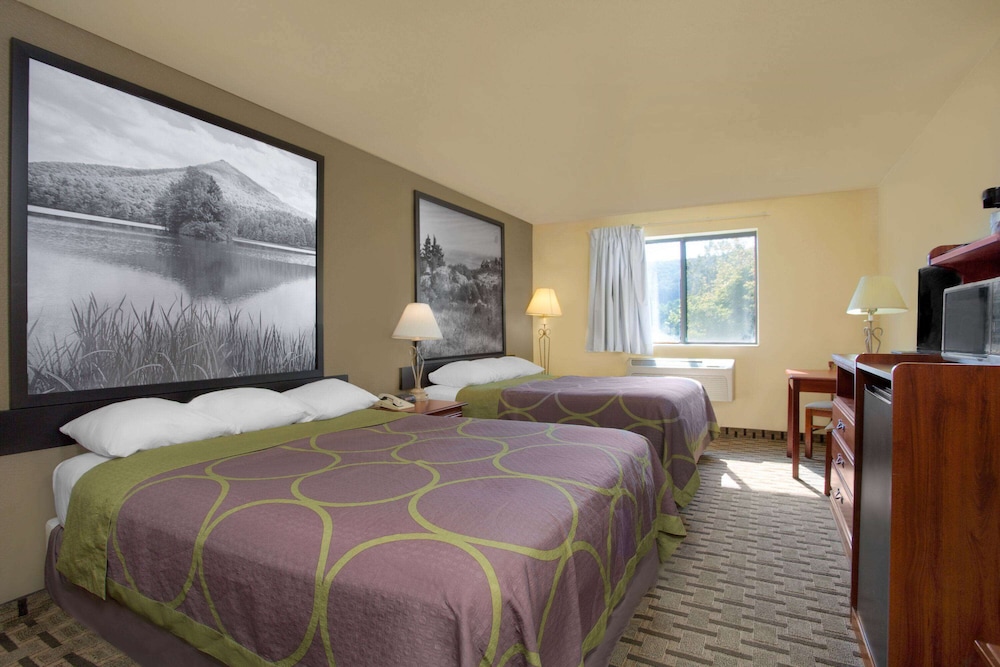 Standard Room, 2 Queen Beds - Photo 1