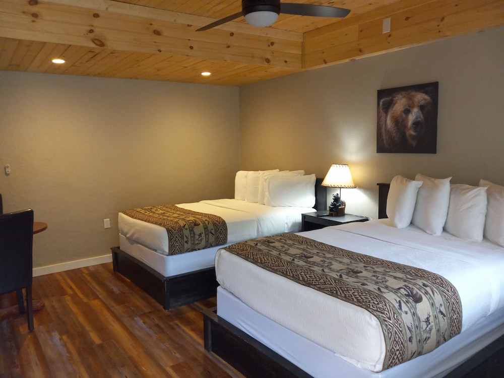 Deluxe Double Room, 2 Double Beds, Mountain View photo 1