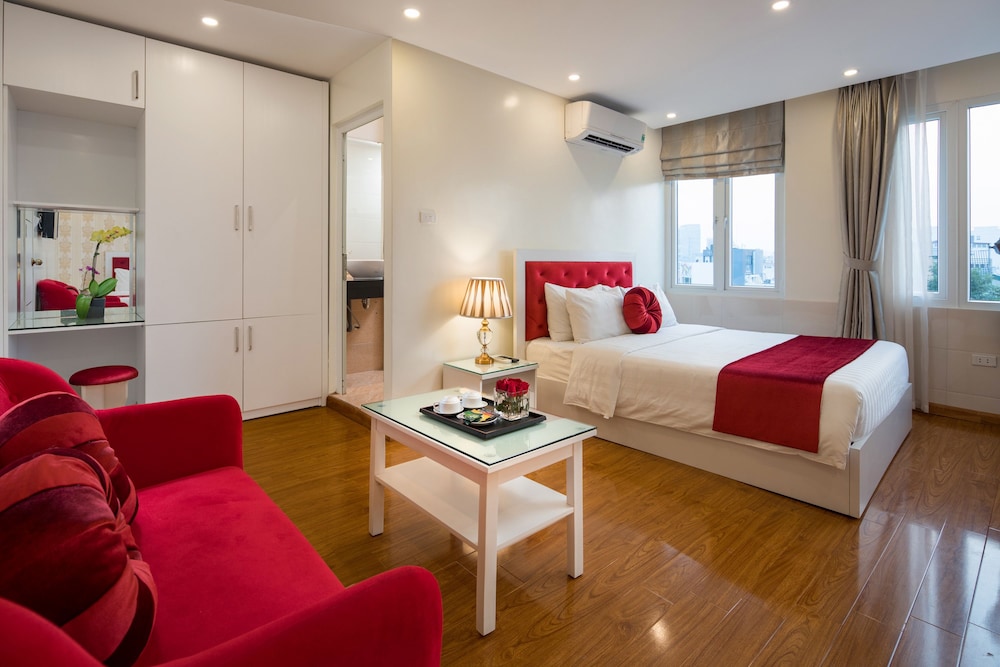 Premier Royal Suite City View photo 2
