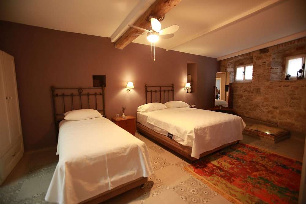 Superior Triple Room photo 3