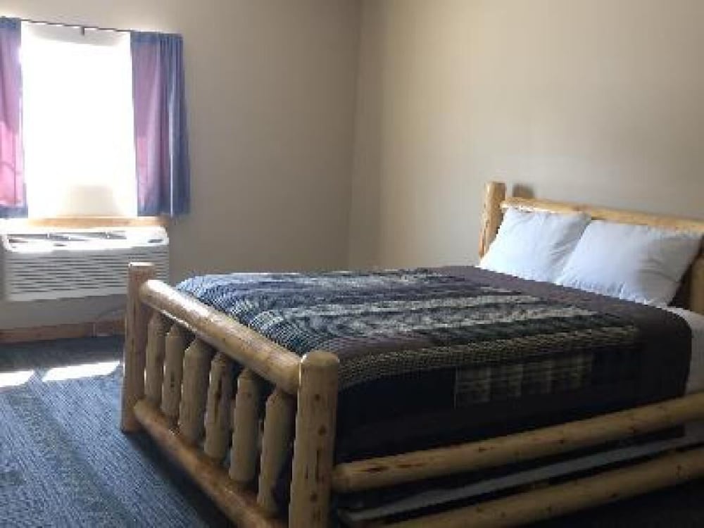 Standard Double Room, Ensuite (ADA Queen Standard) photo 1