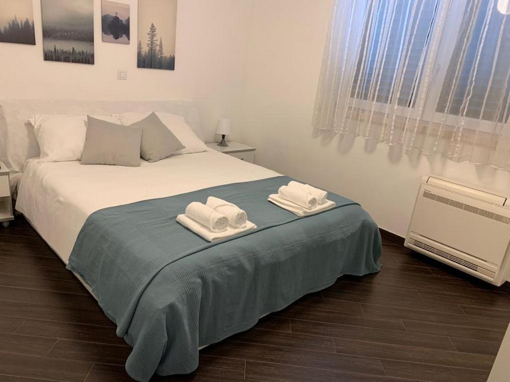 Apartment (One Bedroom Apartment with Terrace)