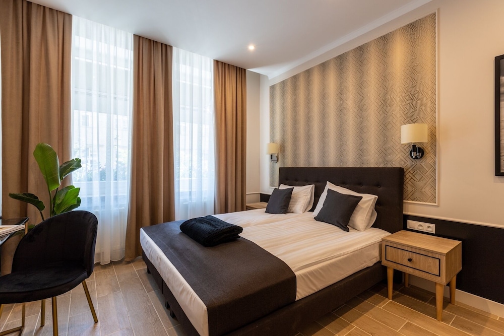 Standard Double Room - Photo 3