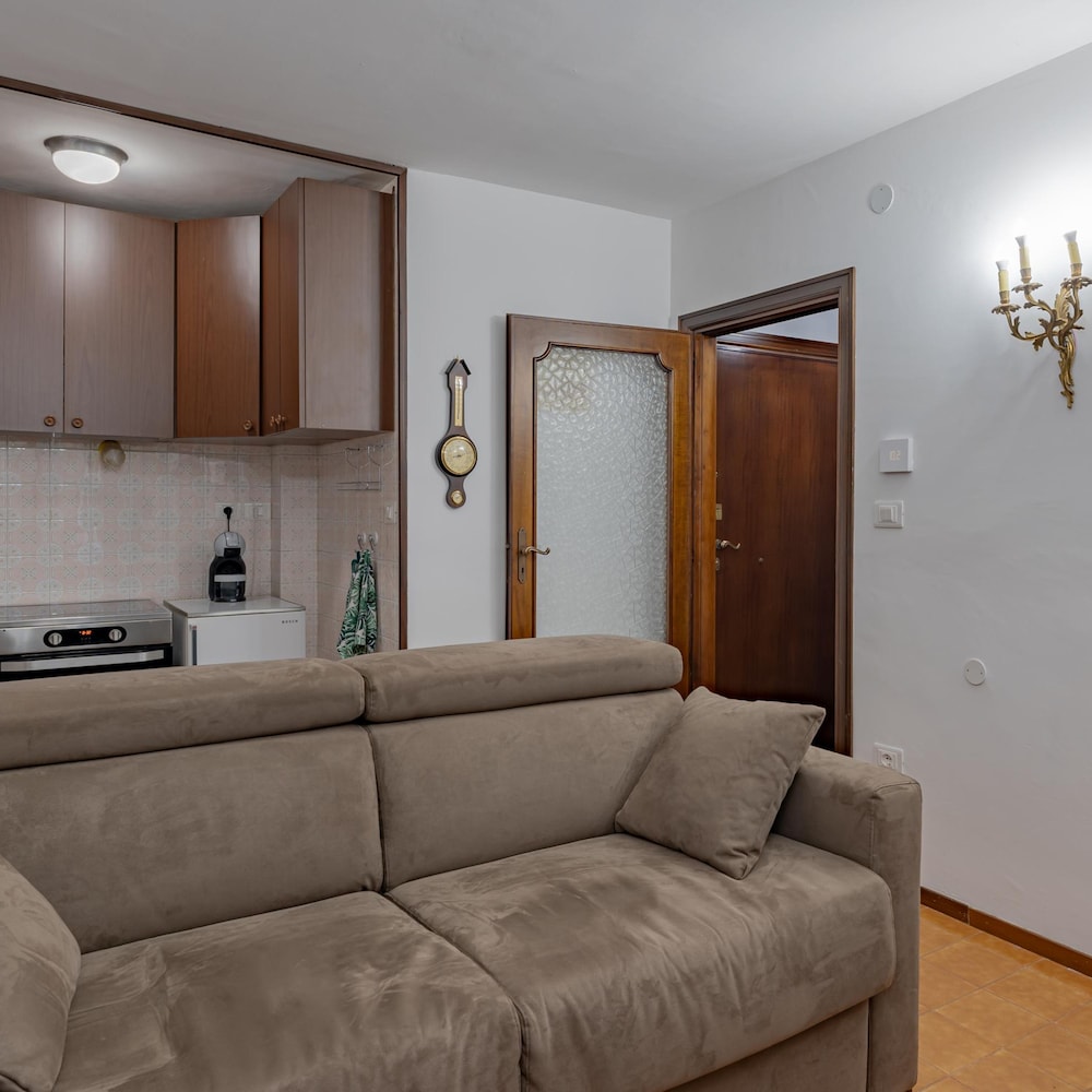 Apartment photo 3