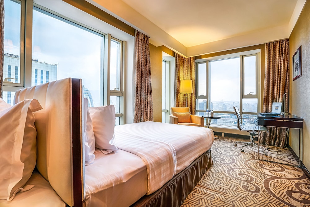 Standard Room, 1 Double Bed, City View, Corner