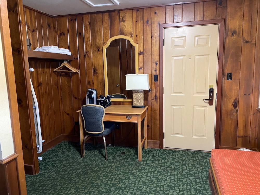 Value Room photo 3