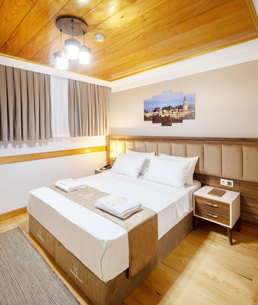 Economy Double or Twin Room (basement floor) photo 1