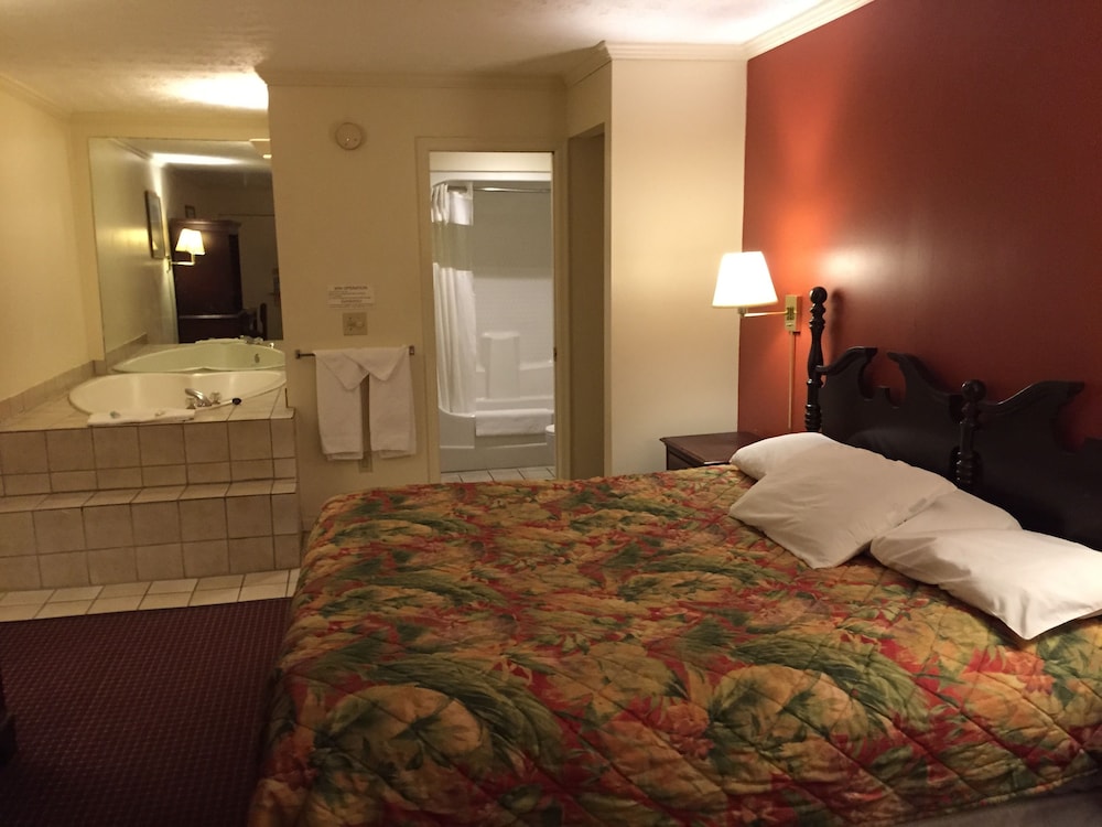 King Heart Spa Room with One king size bed Smoking, Heart shaped Jaccuzi photo 1