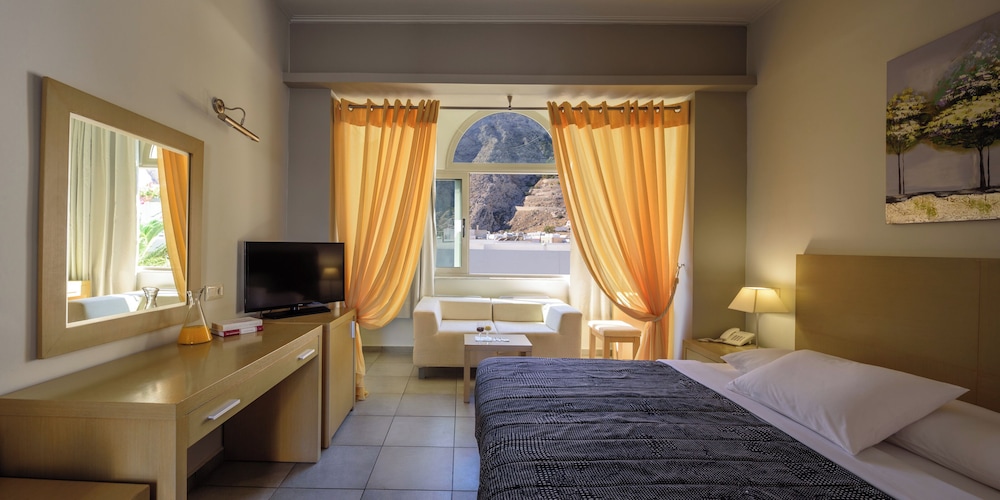 Double or Twin Room, Garden View (No Balcony) - Photo 1