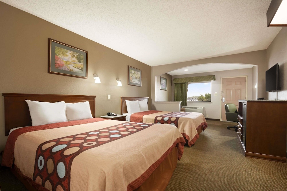 Studio Suite, 2 Queen Beds, Non Smoking - Photo 1
