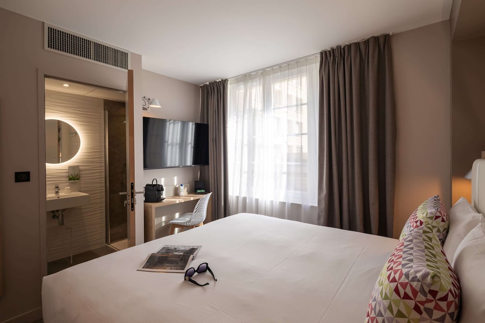 Superior Room, 1 King Bed - Photo 1
