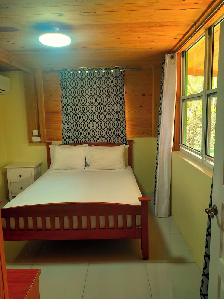 Basic Cabin, 2 Bedrooms, Refrigerator