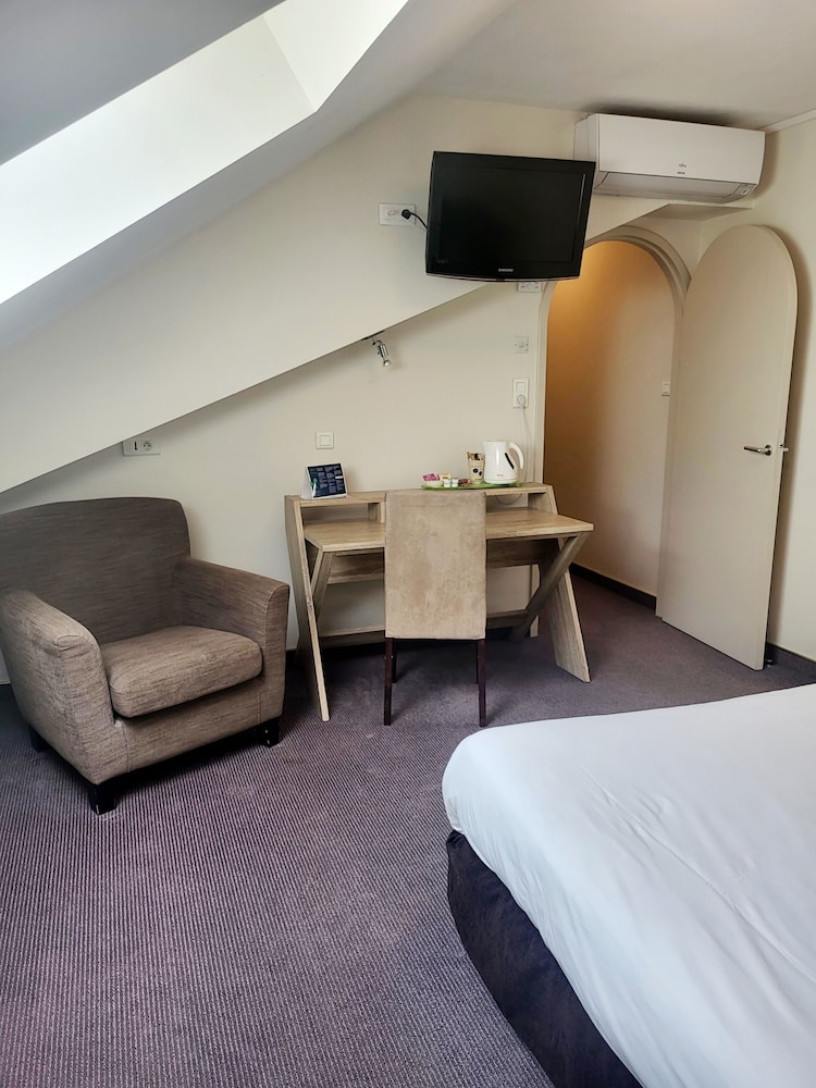 Superior Room, Multiple Beds - Photo 6