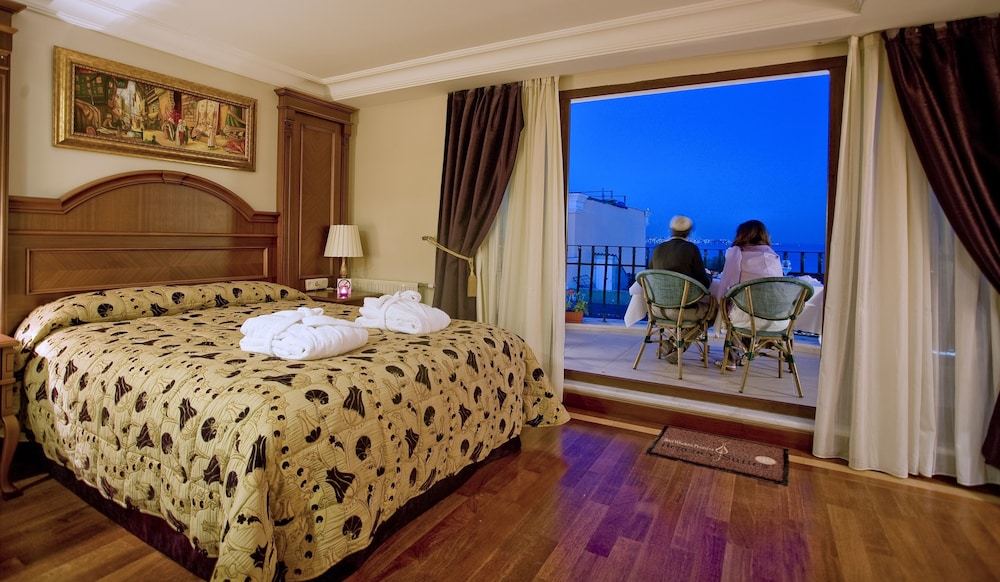 Room, Balcony photo 2