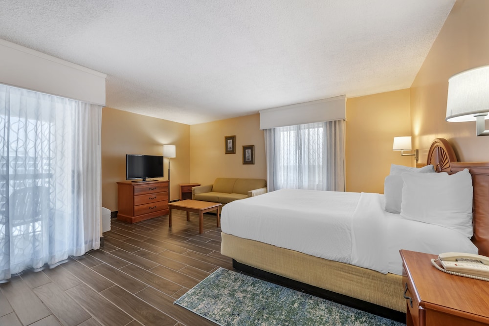 Standard Room, 1 King Bed with Sofa bed, Balcony, Side Ocean View