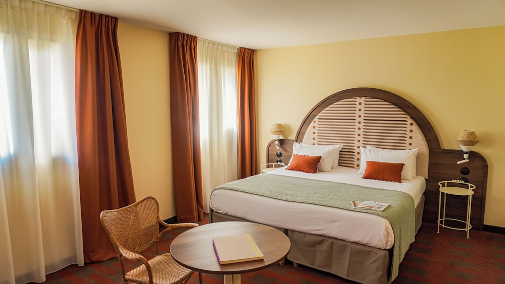 Junior Suite, 1 Double Bed with Sofa bed - Photo 4