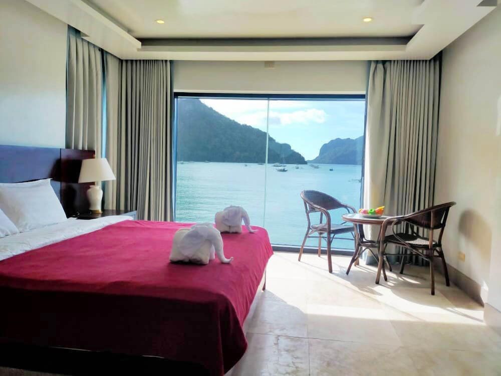 Deluxe Suite (Sea View) photo 1