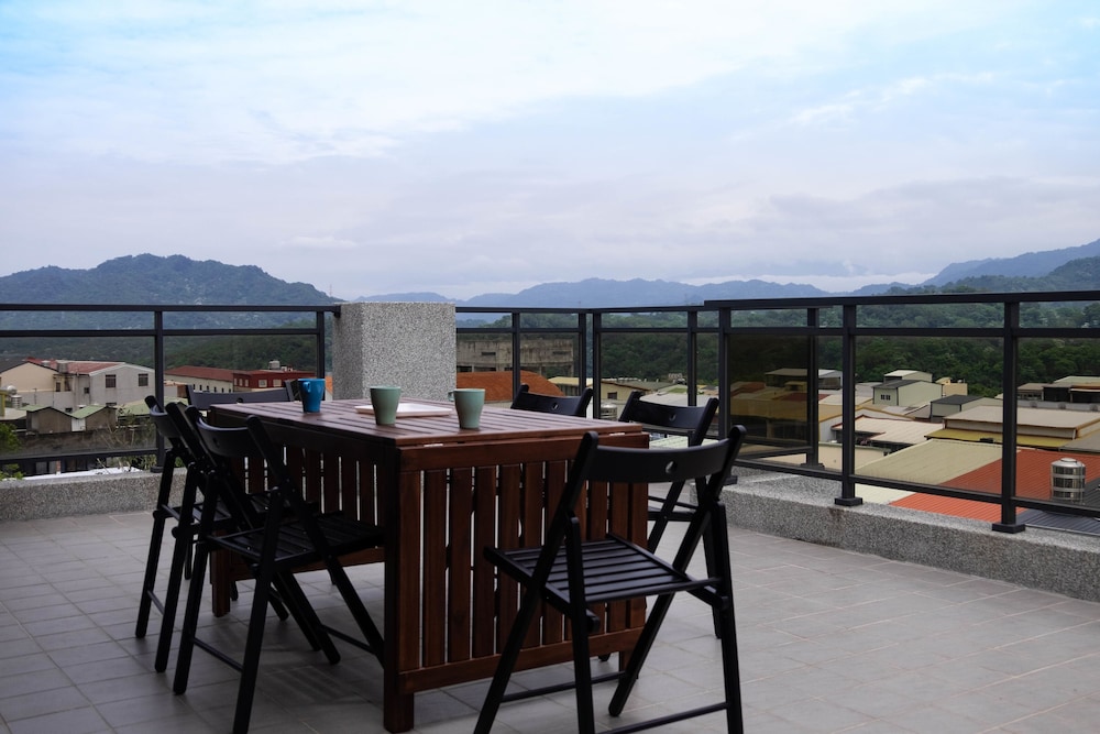 Standard Double Room, 1 Double Bed, Balcony, Mountain View photo 3