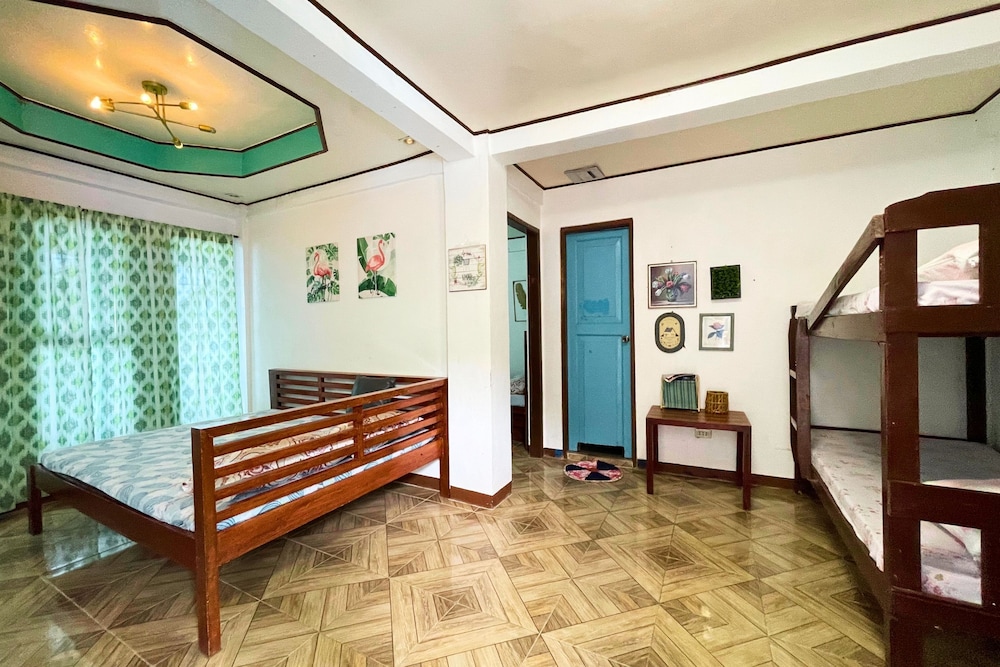 Family Room - Photo 3
