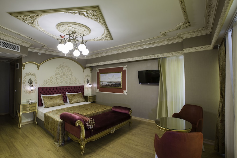Deluxe Suite photo 3
