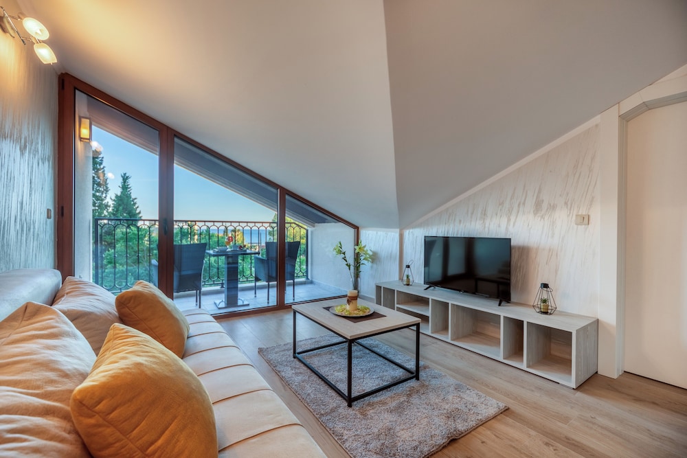 Standard Apartment, Balcony, Sea View