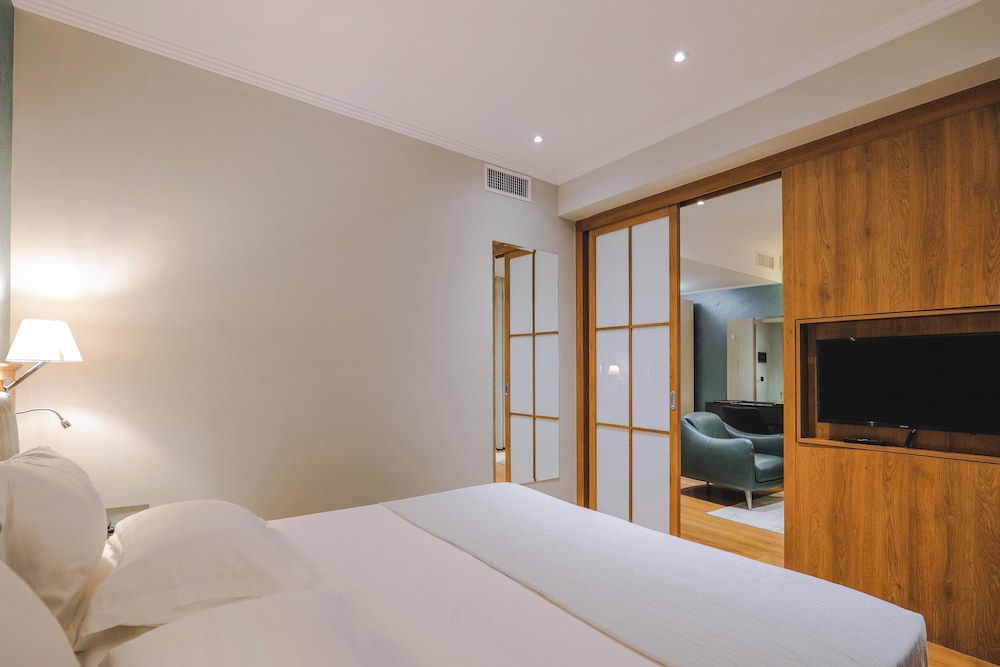 Junior Suite, City View (2+2)