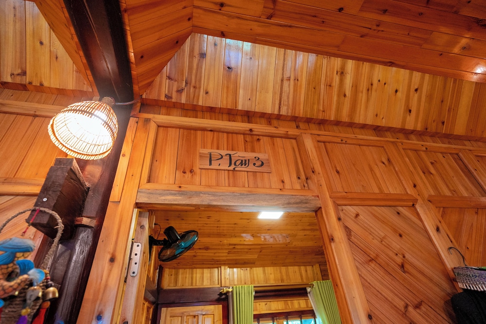 Room, 1 Queen Bed, Shared Bathroom, Mountain View - Photo 8