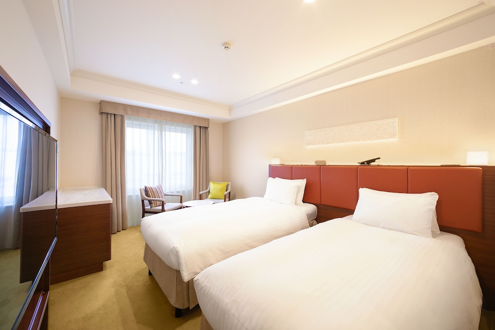 Oriental Quality Twin, Non Smoking with Welcome Lounge and Laundry Lounge Access