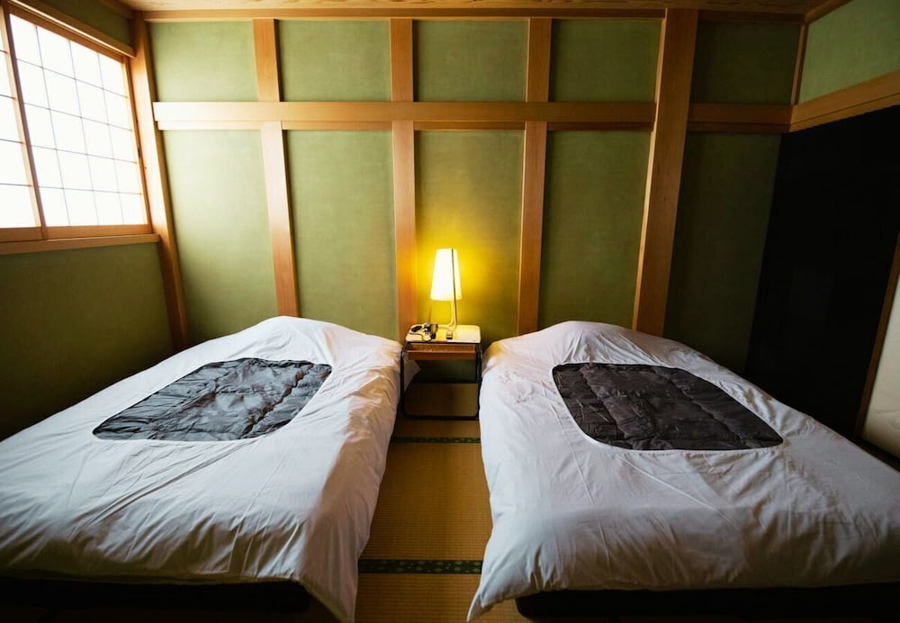 Japanese-style Twin Room, 2 Double Beds, Mountain View photo 3