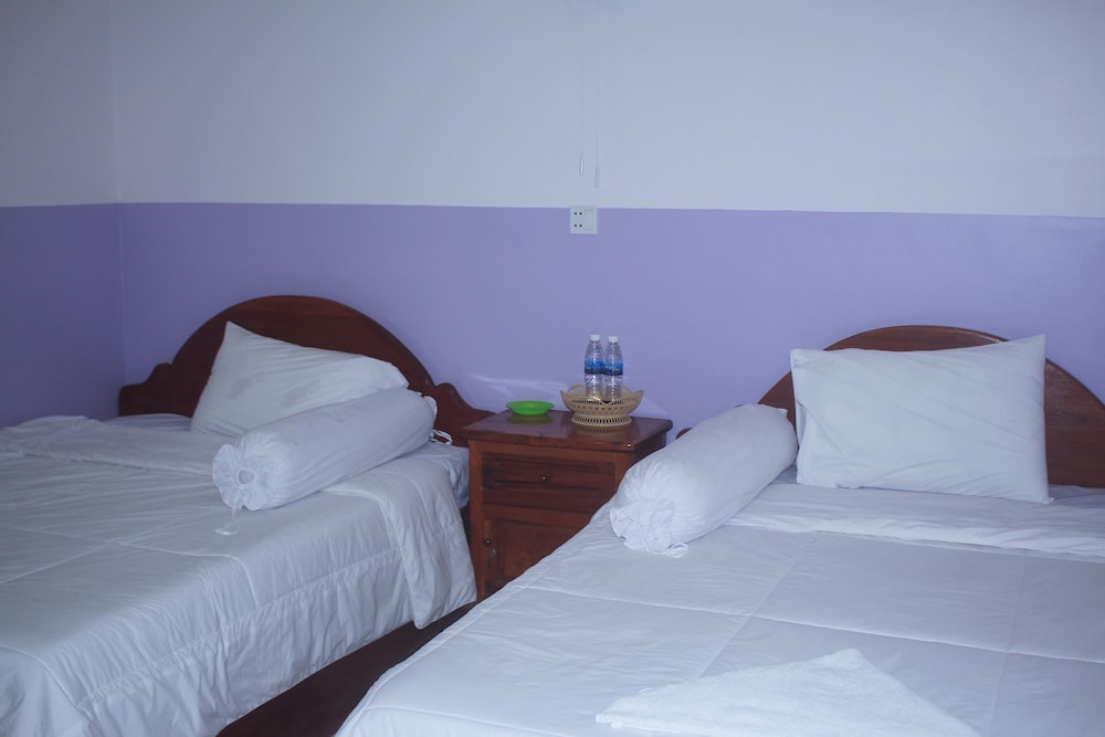 Basic Twin Room