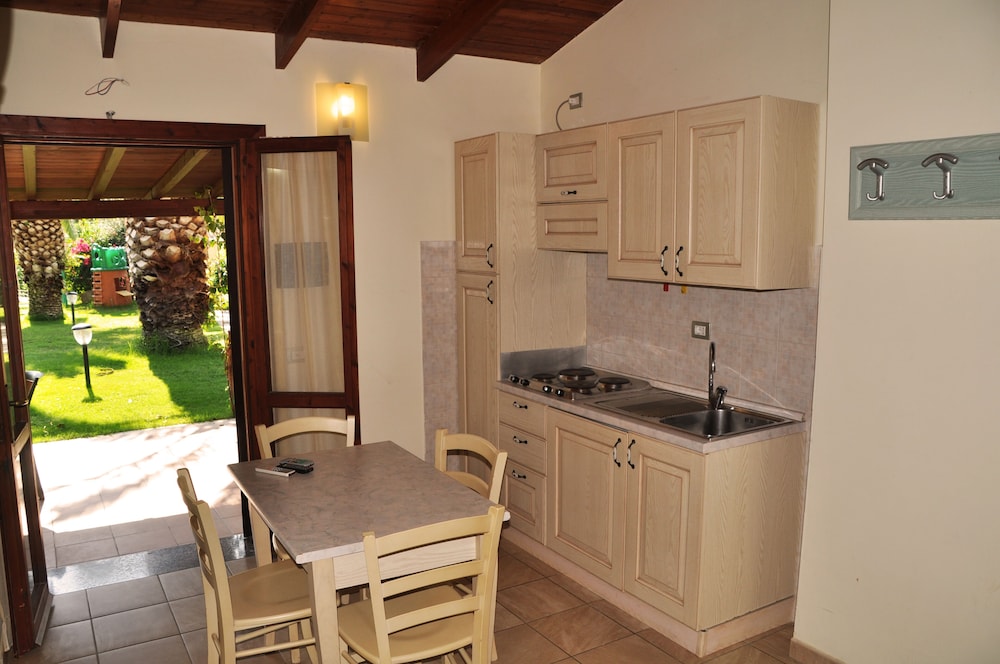 Bungalow, 2 Bedrooms, Kitchenette photo 3
