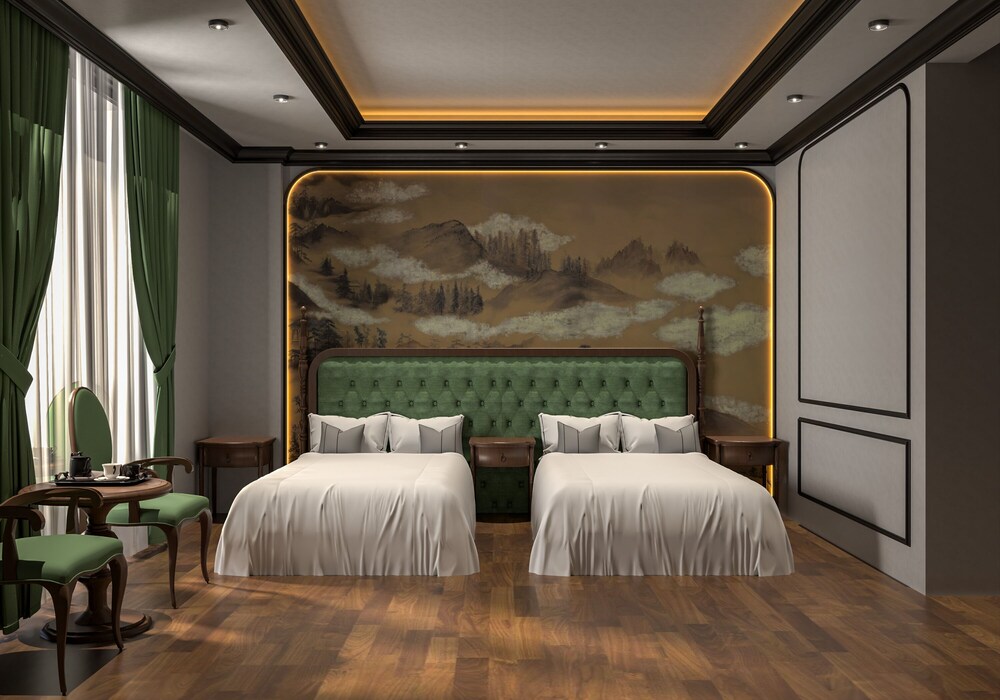 Superior Quadruple Room, 2 Queen Beds, City View