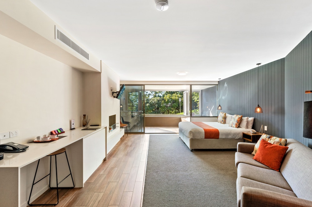 1 Bedroom With Studio Spa Suite - Ground