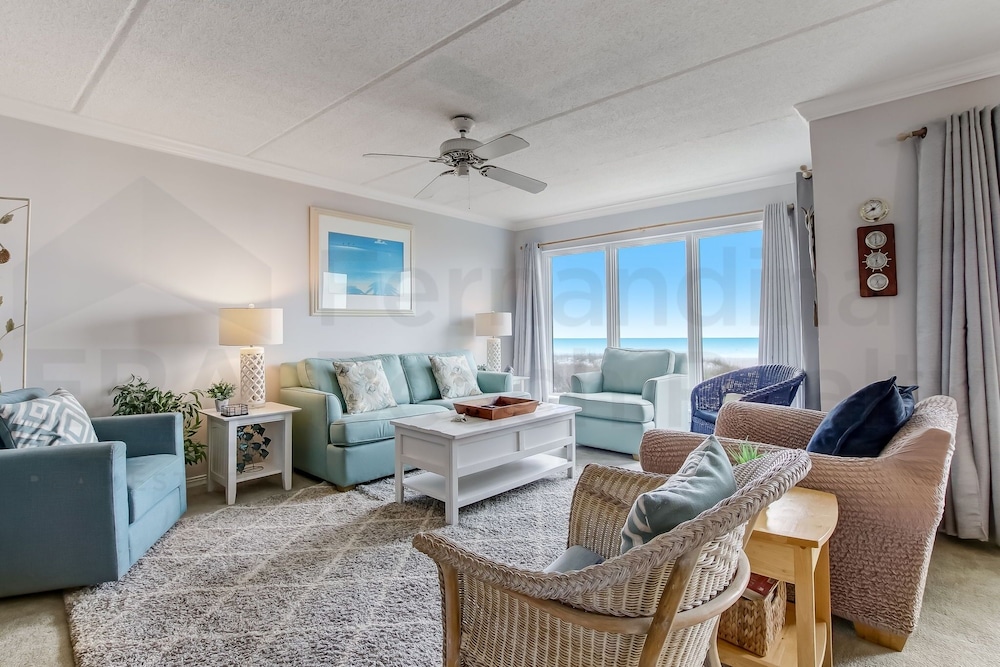Condo, 2 Bedrooms