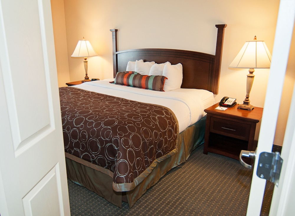 Suite, 1 Bedroom, Non Smoking, Kitchen - Photo 2