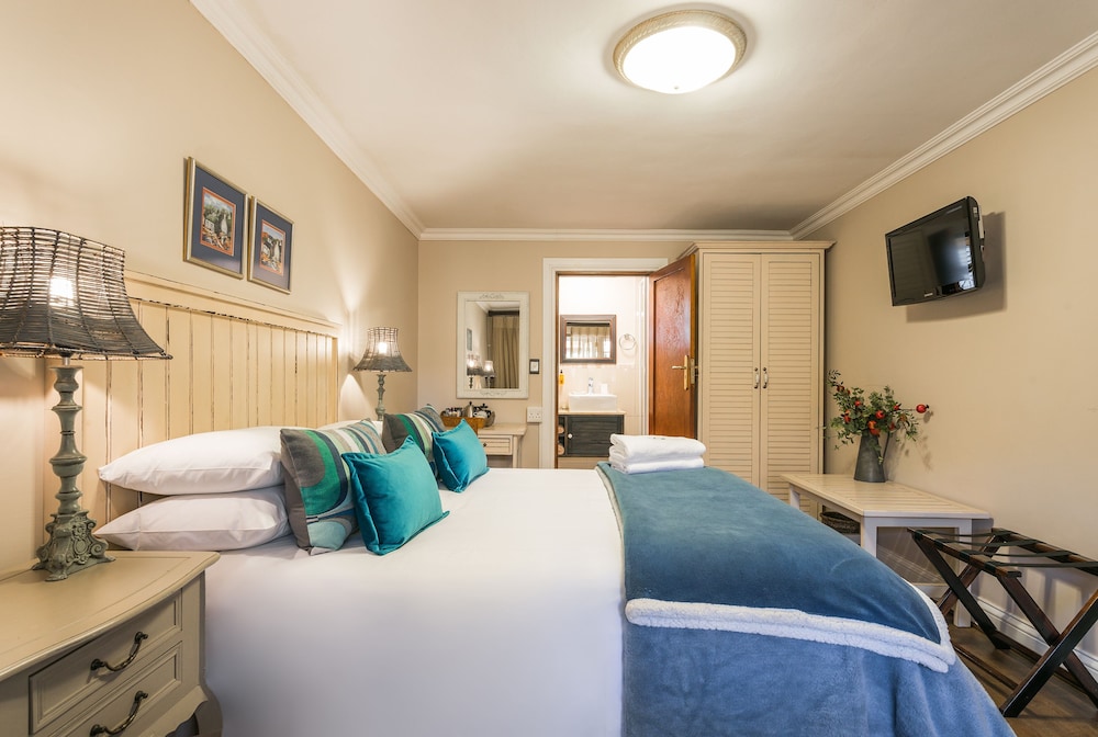 Deluxe Double Room, 1 Bedroom, Private Bathroom, Garden Area photo 1