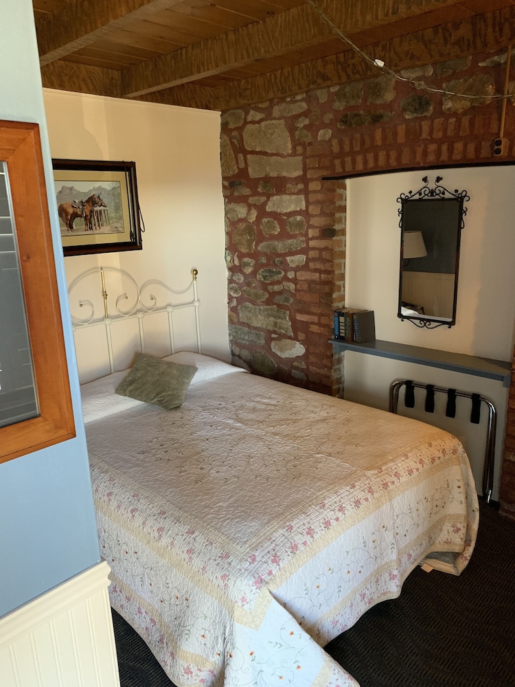 Classic Double Room, 1 Queen Bed, Non Smoking photo 1
