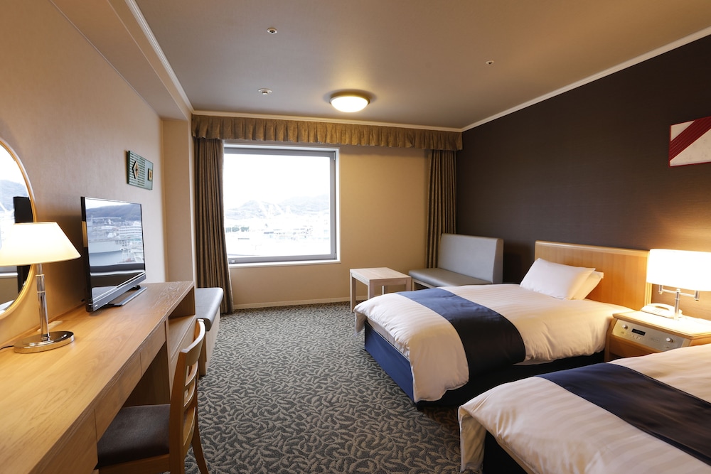 Twin Room, Non Smoking, Harbor View (up to 3 guests) photo 1