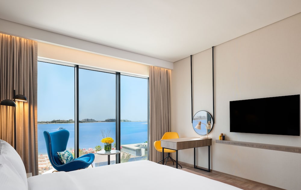 Deluxe Room, 1 King Bed, Beach View, Beachfront (Palm Beachfront View)
