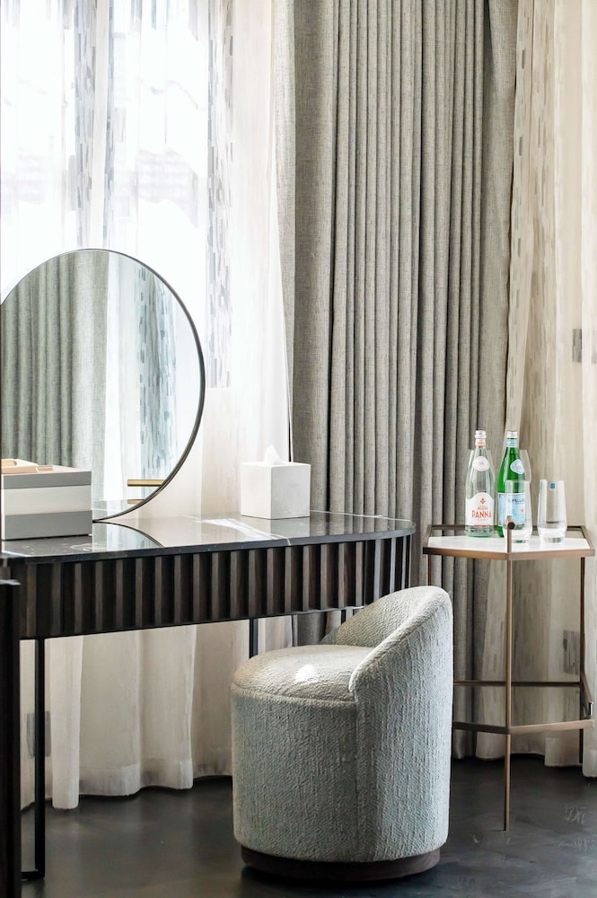 Suite (Rosebank) photo 1