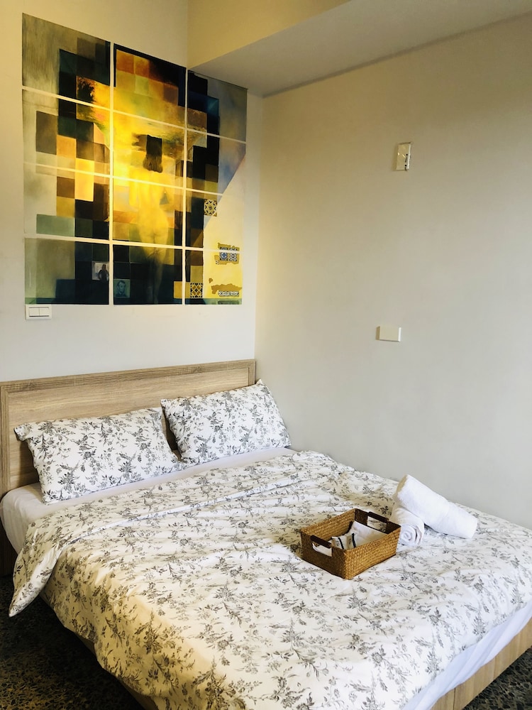 Comfort Suite, 1 Double Bed, Ensuite, Tower (window) photo 1