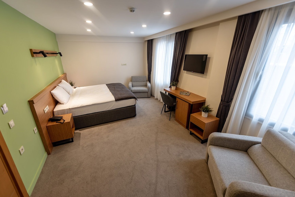 Family Double or Twin Room photo 3