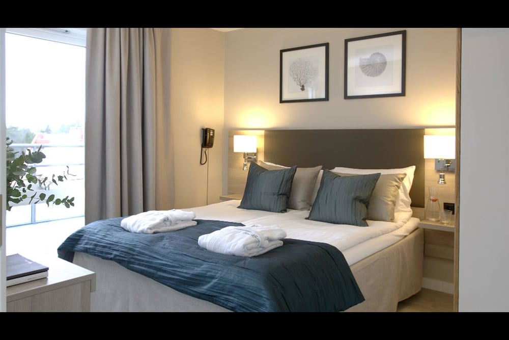 Suite (Front) photo 3