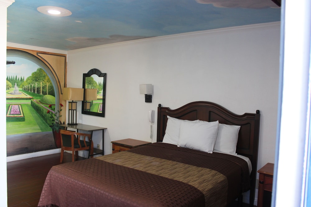 Comfort Room, 1 King Bed photo 2